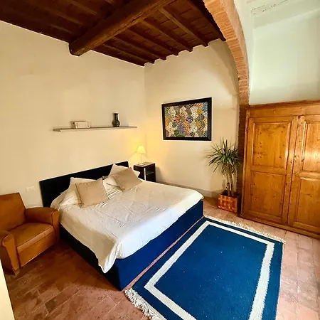 Apartment Santo Spirito House & *